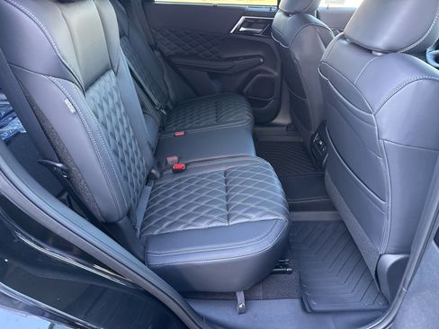 New 2025 Mitsubishi Outlander SEL image 26
