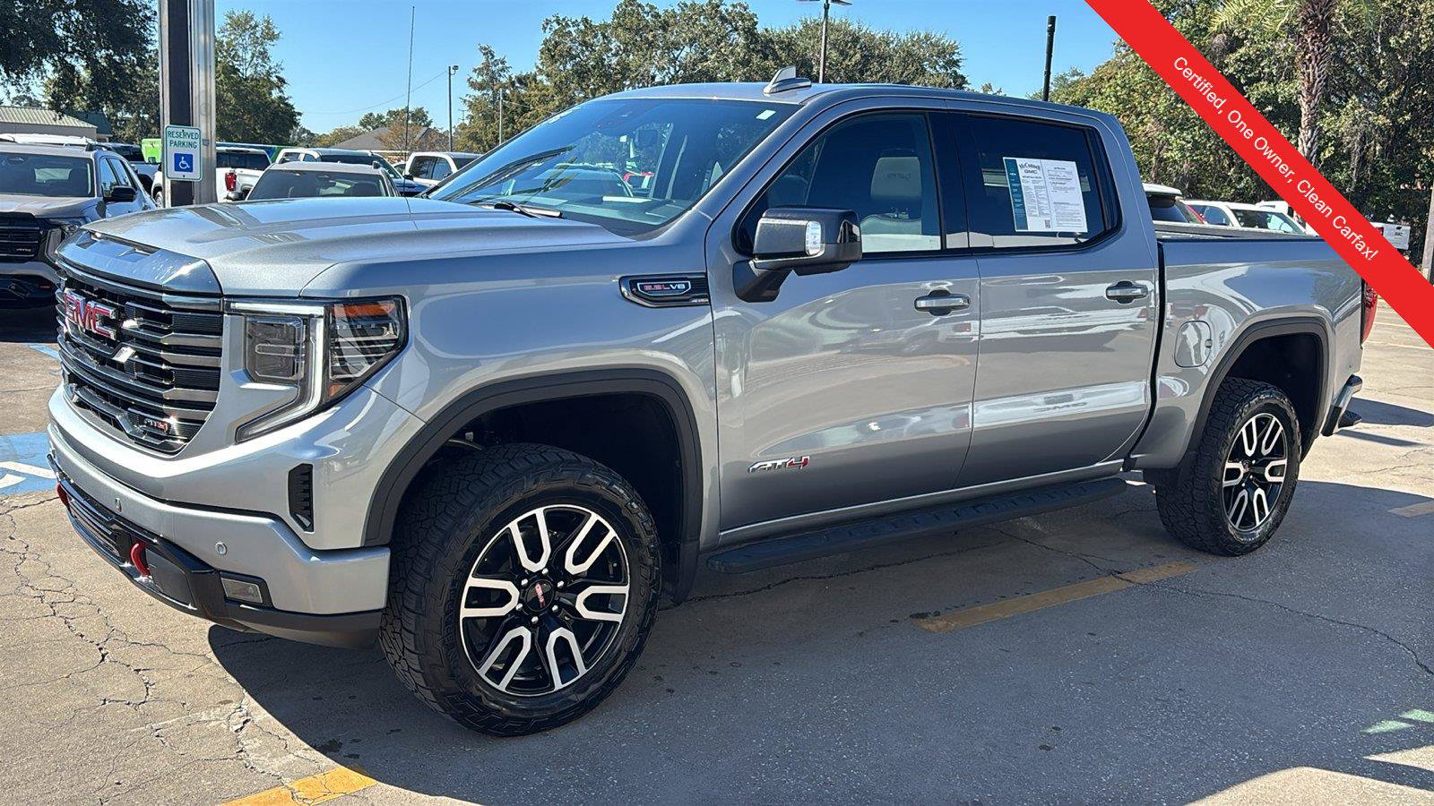 Used 2023 GMC Sierra 1500 AT4 w/ AT4 Premium Package AWD/4WD image 3