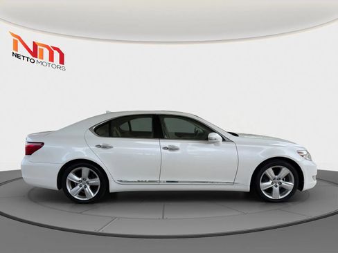 Used 2012 Lexus LS 460 w/ Comfort Pkg RWD image 6