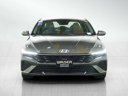 Used 2026 Hyundai Elantra Limited FWD image 8