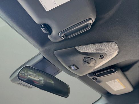 Used 2021 Toyota C-HR XLE FWD image 30