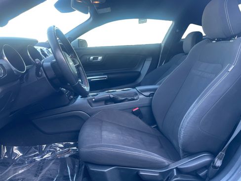 Used 2022 Ford Mustang Coupe image 9