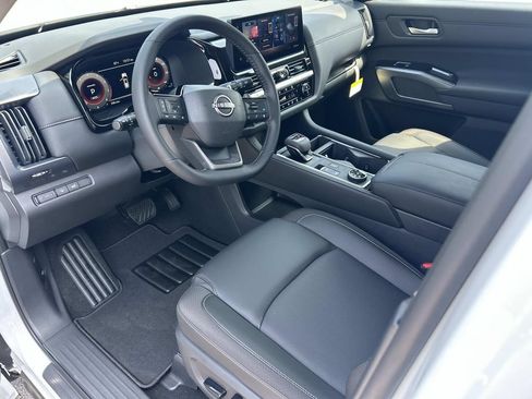 New 2026 Nissan Pathfinder SL AWD/4WD image 15