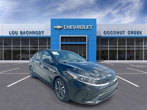 Used 2024 Kia Forte LXS image 1