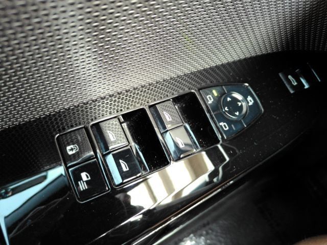 Used 2024 BMW i7 xDrive60 w/ Premium Package AWD/4WD image 42