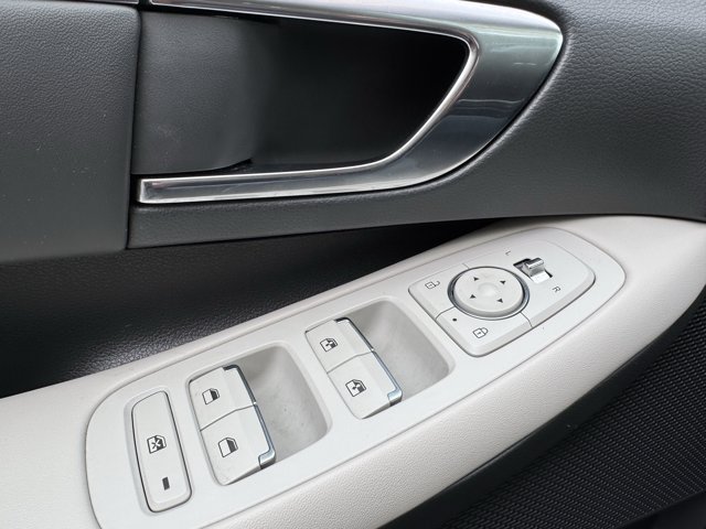 Used 2023 Hyundai Sonata SEL w/ Convenience Package FWD image 10