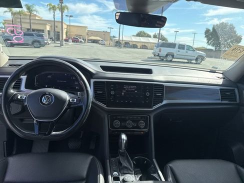 Used 2019 Volkswagen Atlas SEL image 18