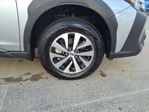 Used 2025 Subaru Outback Premium image 26