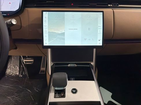 New 2026 Land Rover Range Rover SE AWD/4WD image 16