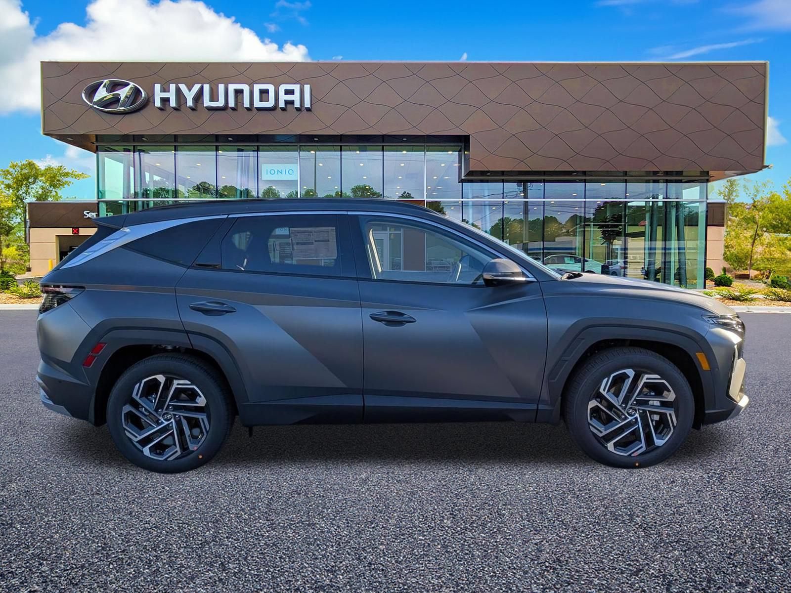 New 2026 Hyundai Tucson Limited FWD image 5