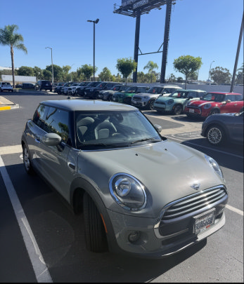 Used 2021 MINI Cooper 2-Door Hardtop FWD image 1