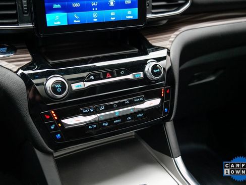 Used 2022 Ford Explorer Limited w/ Equipment Group 301A image 13