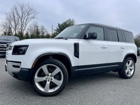 Certified 2024 Land Rover Defender 110 SE image 35