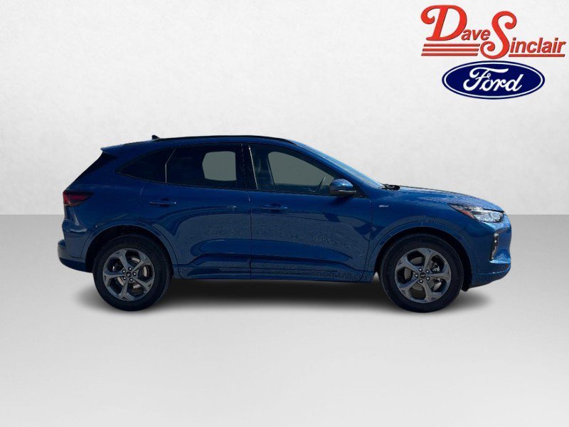 Used 2023 Ford Escape ST-Line Select w/ Tech Pack #1 AWD/4WD image 5