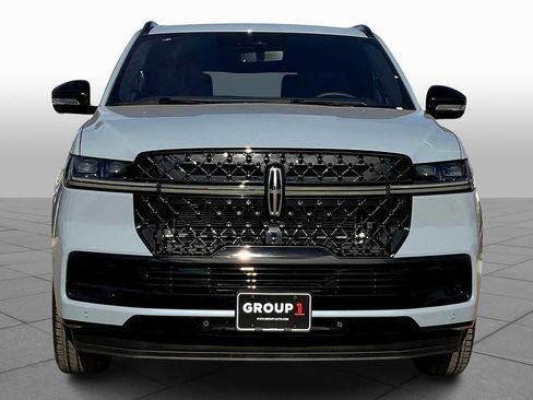 New 2025 Lincoln Navigator L Reserve w/ Jet Appearance Package image 3