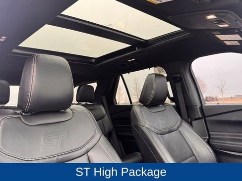 Used 2023 Ford Explorer ST w/ Technology Package AWD/4WD image 29