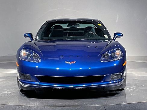 Used 2007 Chevrolet Corvette Coupe w/ Roof Package RWD image 3