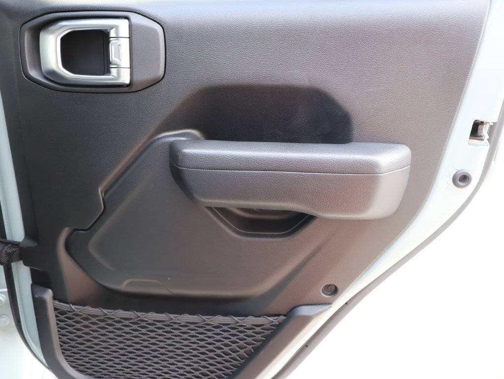 Used 2024 Jeep Wrangler Unlimited AWD/4WD image 10