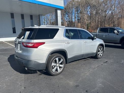 Used 2018 Chevrolet Traverse LT image 7