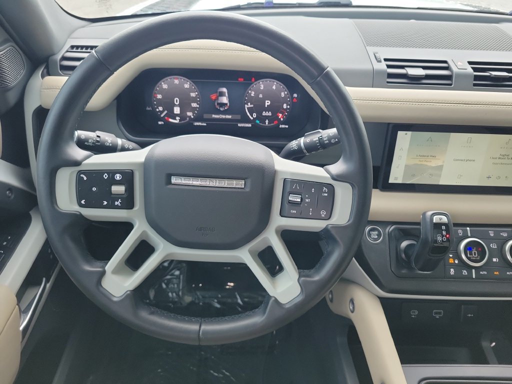 Used 2024 Land Rover Defender 110 X-Dynamic SE AWD/4WD image 18