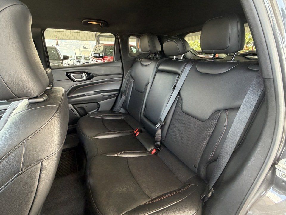 Used 2024 Jeep Compass Trailhawk AWD/4WD image 25
