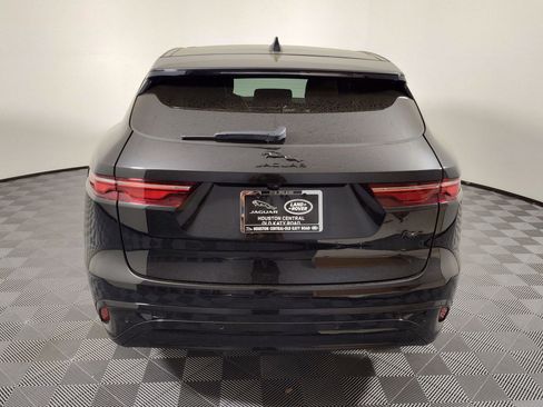 Used 2026 Jaguar F-PACE R-Dynamic S image 8