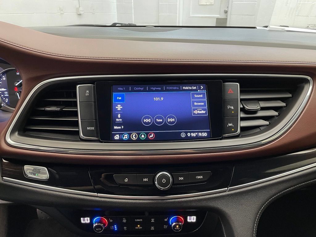 Used 2020 Buick Enclave Avenir w/ Avenir Technology Package FWD image 16