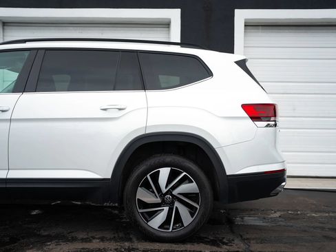 Used 2026 Volkswagen Atlas SE FWD image 12