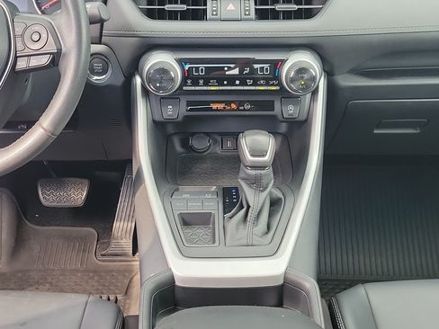 Used 2021 Toyota RAV4 XLE Premium FWD image 20