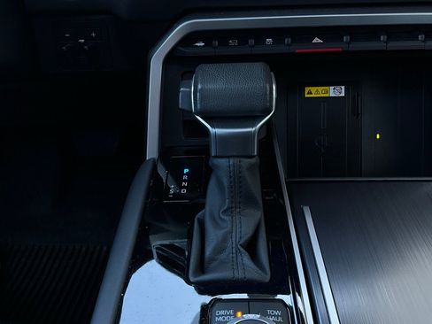 Used 2023 Toyota Tundra Platinum image 30