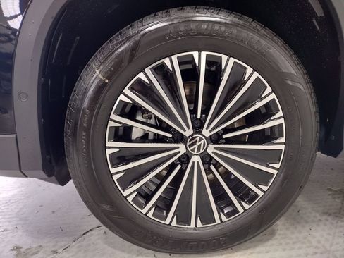 New 2026 Volkswagen Tiguan S image 5