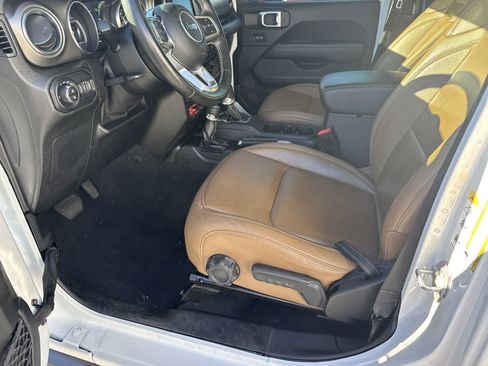 Used 2020 Jeep Gladiator Rubicon image 16