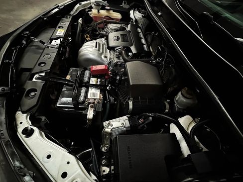 Used 2017 Toyota RAV4 XLE image 14