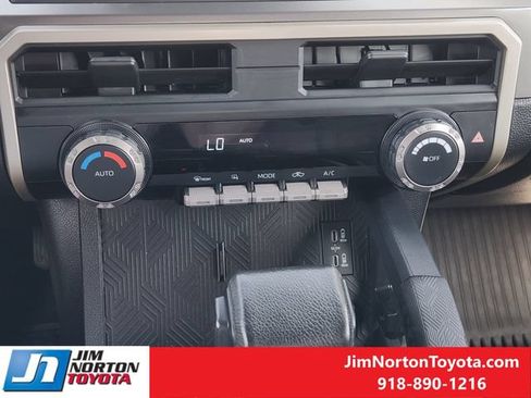 Used 2024 Toyota Tacoma TRD Off-Road AWD/4WD image 20