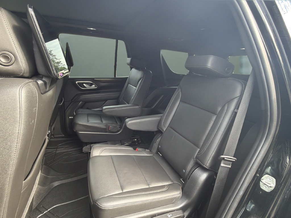 Used 2021 Chevrolet Tahoe Z71 w/ Luxury Package AWD/4WD image 12