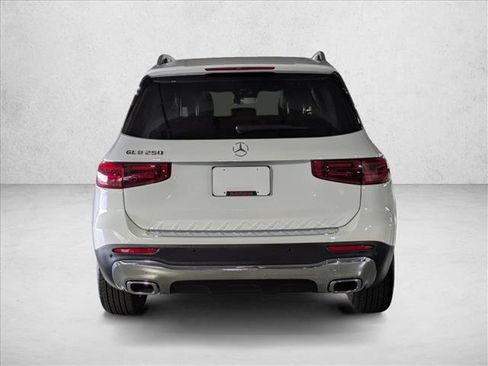 Used 2026 Mercedes-Benz GLB 250 image 6