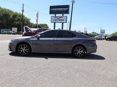 Used 2023 Toyota Camry SE FWD image 19