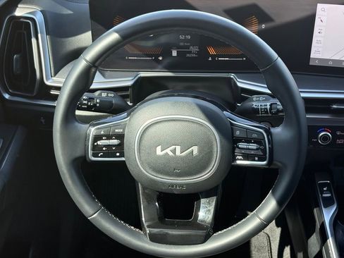 Certified 2024 Kia Sorento EX w/ Panoramic Sunroof Package FWD image 31