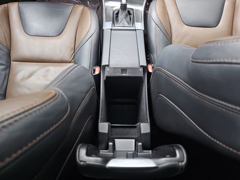 Used 2015 Volvo XC60 T5 image 29