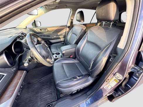 Used 2018 Subaru Outback 2.5i Limited AWD/4WD image 10