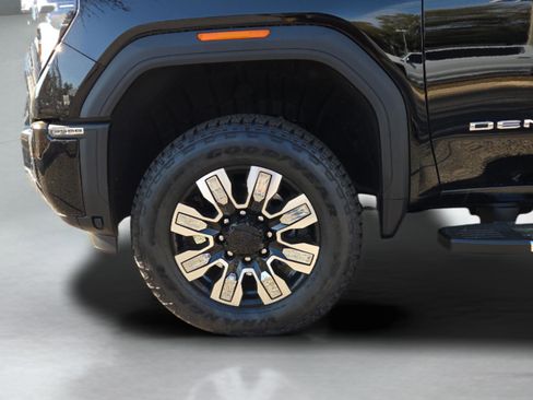 New 2026 GMC Sierra 3500 Denali image 9