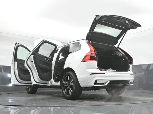 New 2026 Volvo XC60 B5 Core w/ Climate Package image 55