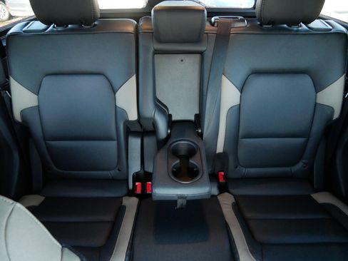 Used 2025 Ford Bronco Big Bend w/ Black Diamond Package image 13