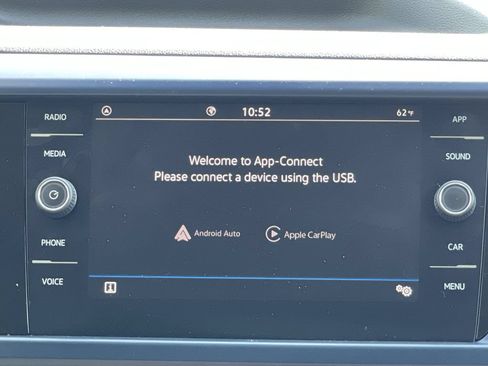 Used 2024 Volkswagen Taos SE FWD image 30