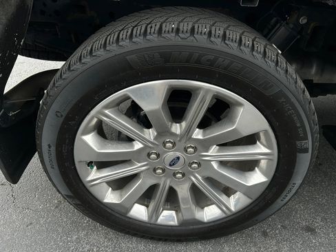 Used 2021 Ford F150 Limited AWD/4WD image 11