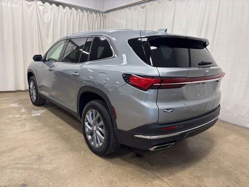 Used 2025 Buick Enclave Preferred image 6