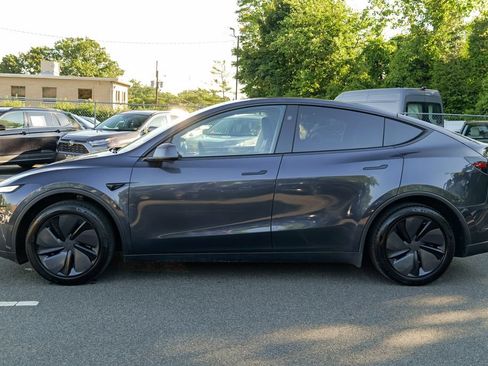 Used 2026 Tesla Model Y 2WD image 4