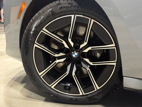 New 2026 BMW 760i xDrive w/ Premium Package AWD/4WD image 7