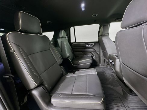 Used 2023 GMC Yukon XL SLT w/ LPO, Floor Liner Package image 30