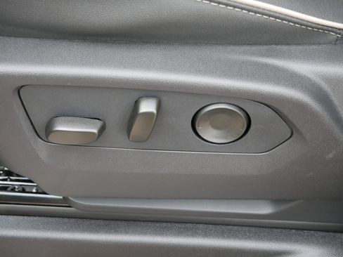 New 2026 GMC Yukon Elevation image 17